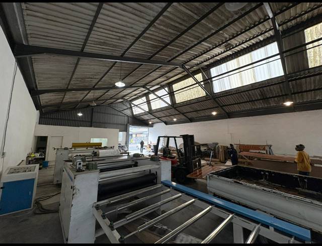 331M² WAREHOUSE TO LET IN GANTS PLAZA